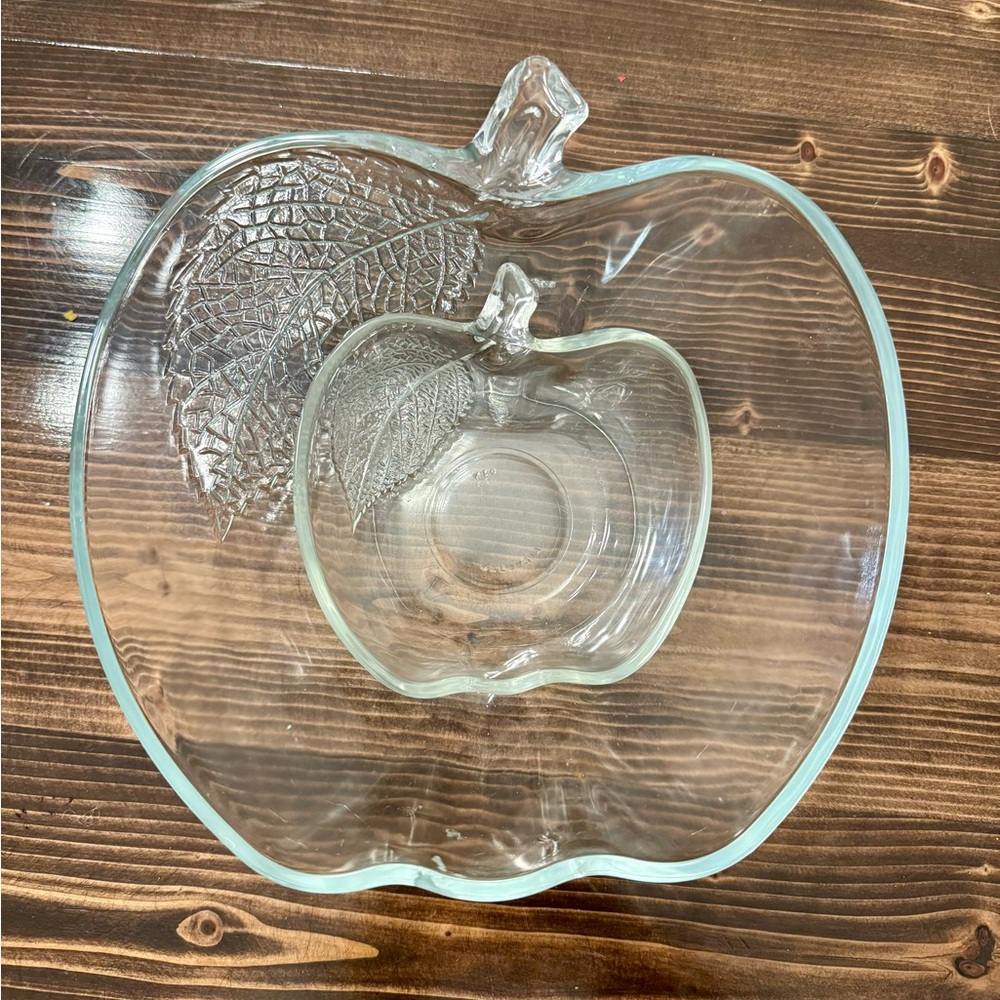 Vintage Glass Apple-Shaped Nesting Bowl Set
